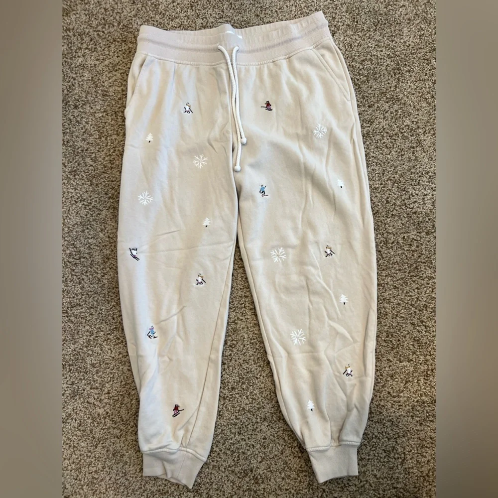 Lou & Grey top and pants leisure sweat set. Size L. Ski and winter embroidered. - Picture 9 of 16